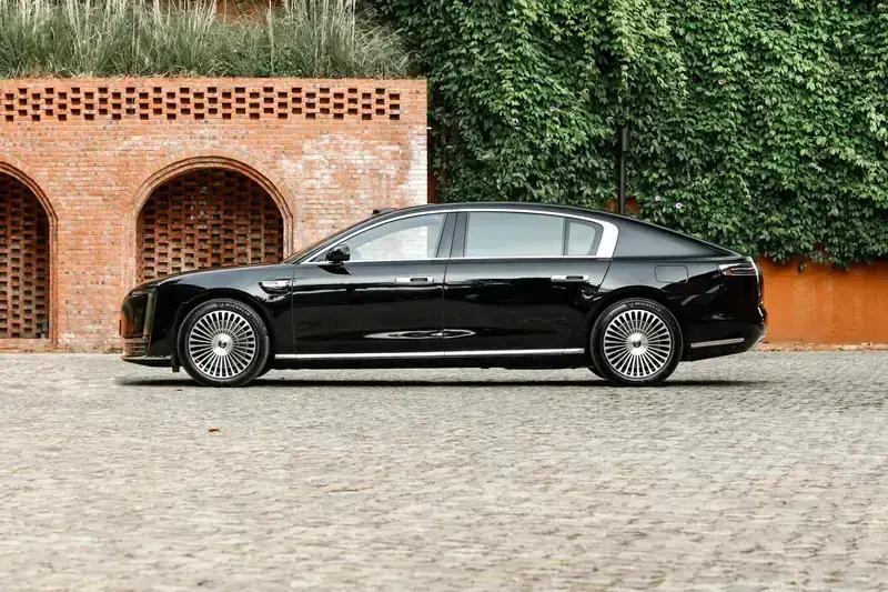 尊界S800上市67天大定突破100台售价708万元起(图8)